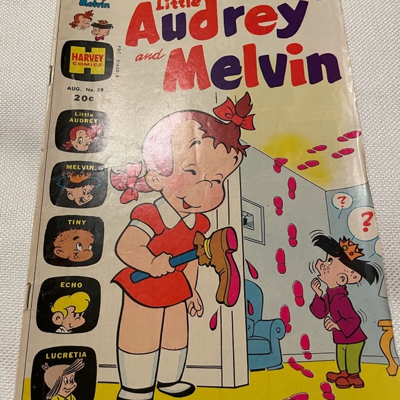 Bundle of 9 Vintage Misc. Comic Books - Picture 9 of 10